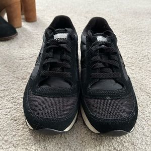 Saucony Originals Women’s Jazz Original. Size 6 black